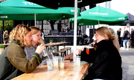 Den Blå Byfest, majmarkedet, regnede væk