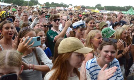 Grøn.  Crowd. V.I.P. Mødet med Jacob Haugaard og spændende samtaler